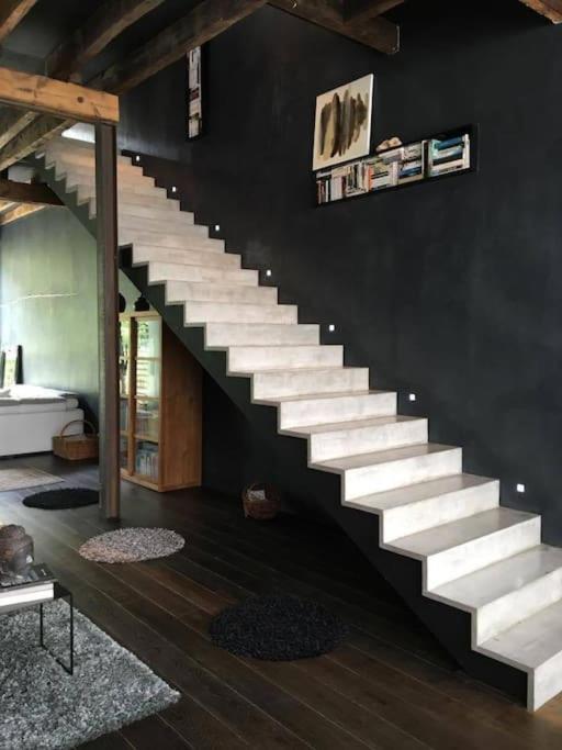 Loft Bellamy Homestay *
